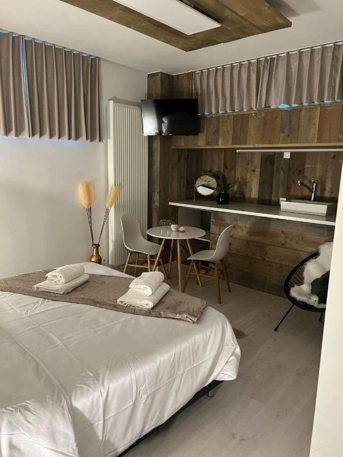 Prachtige Kamer In Centrum Brugge Met Badkamer ! Exterior foto